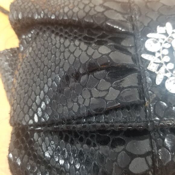 Blingy Black Wristlet - Picture 3 of 12